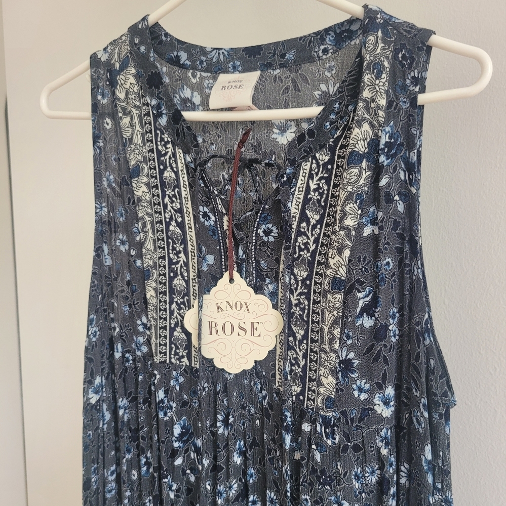 Beautiful Knox Rose sleeveless dress - Picture 3 of 6
